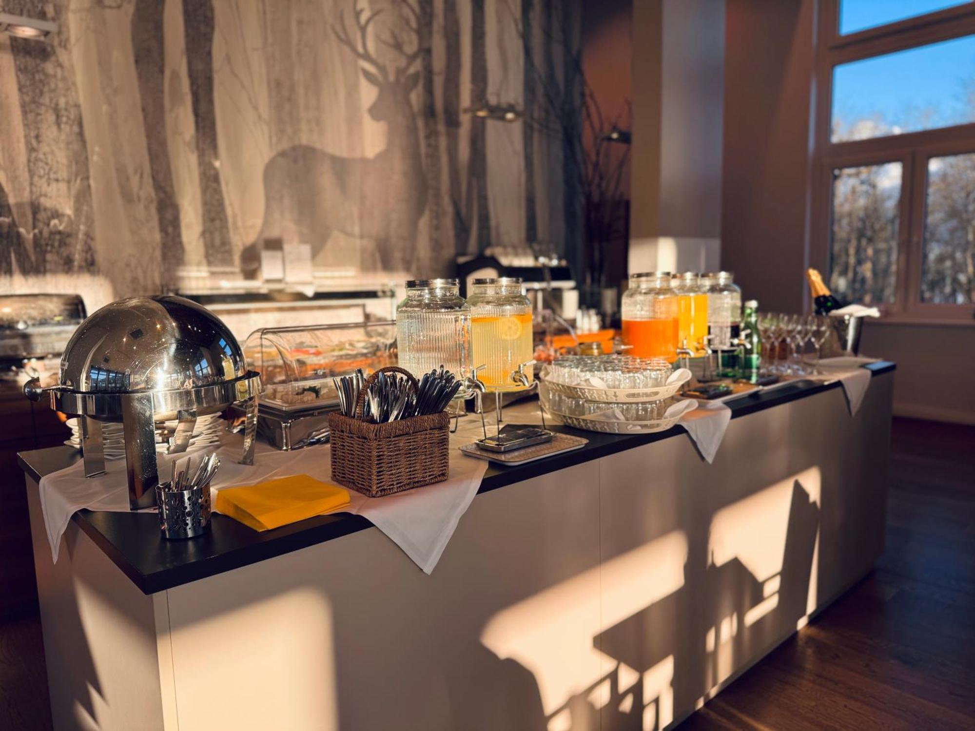 Hotel Spirodom Адмонт Екстериор снимка
