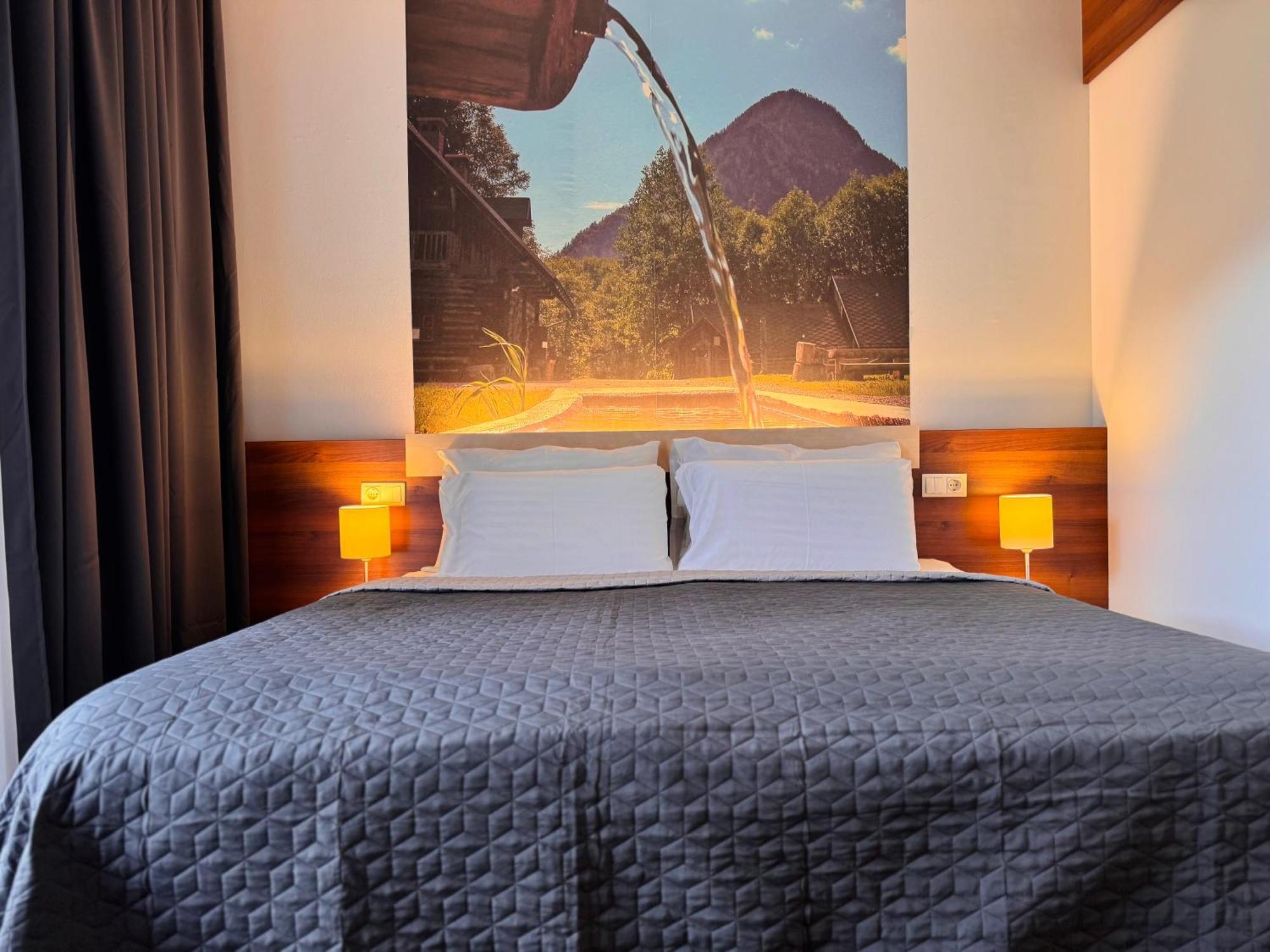 Hotel Spirodom Адмонт Екстериор снимка