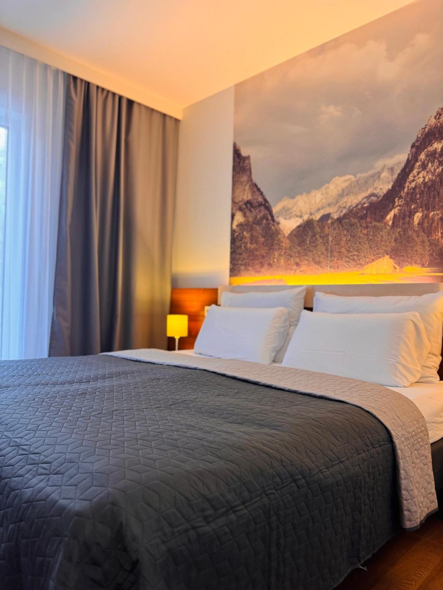 Hotel Spirodom Адмонт Екстериор снимка