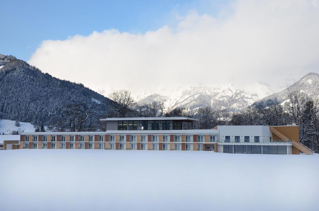 Hotel Spirodom Адмонт Екстериор снимка